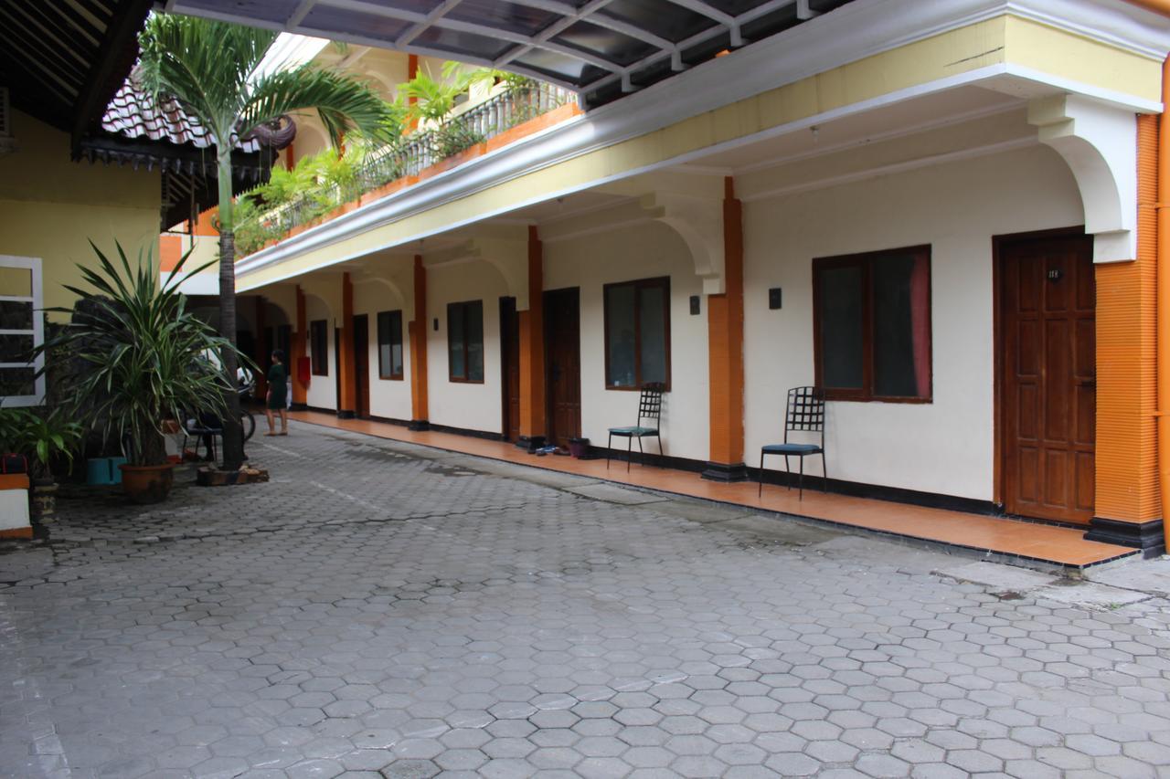 Simpang Tujuh Otel Cepu Dış mekan fotoğraf